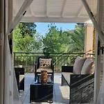Asprokavos And Kávos