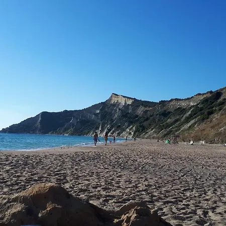 Asprokavos And