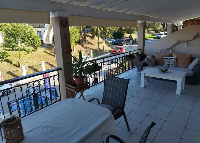 Asprokavos And Apartman Kávosz